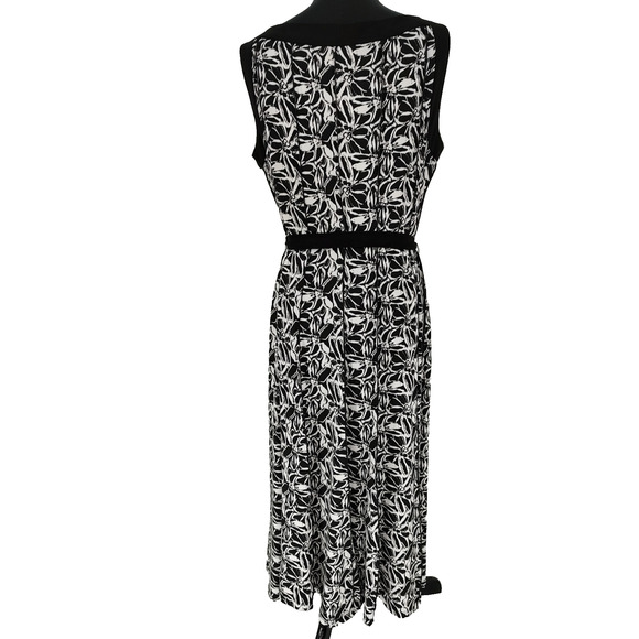 Perceptions N.Y. Woman's Black White Fit&Flare Gusset Dress Size 16 Stretch Flow - Picture 4 of 12